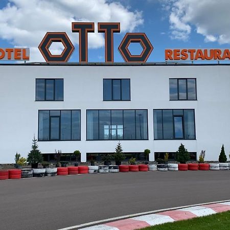 Otto Hotel-Restaurant Rivne Dış mekan fotoğraf