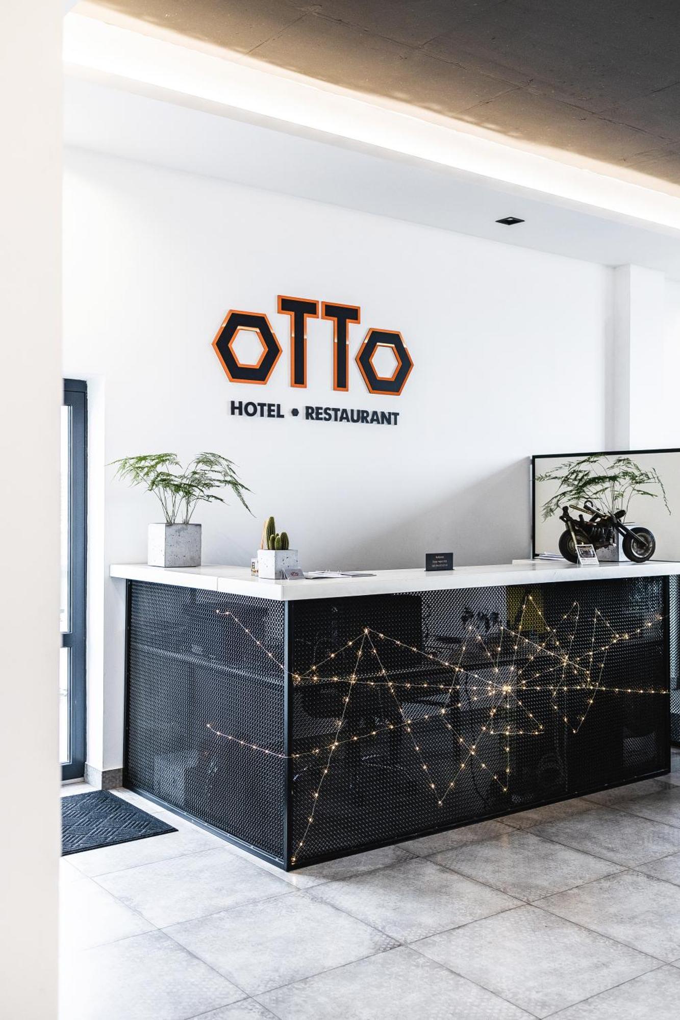 Otto Hotel-Restaurant Rivne Dış mekan fotoğraf